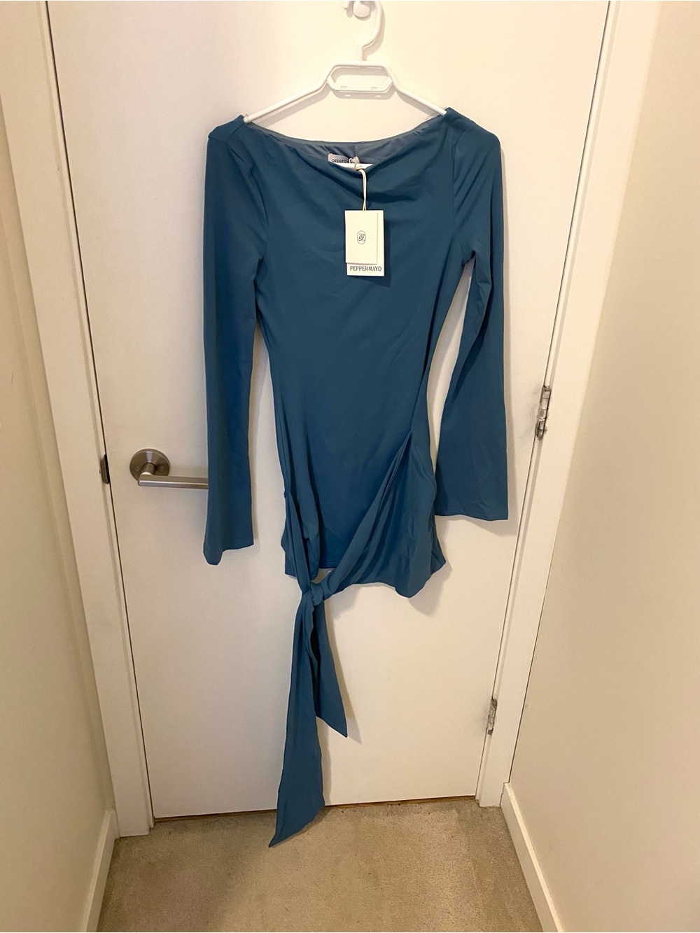 Beautiful long sleeve bodycon mini dress European summer new with tag - Picture 6 of 6